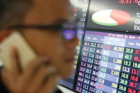 Thời “cổ phiếu trà đá” lên ngôi!