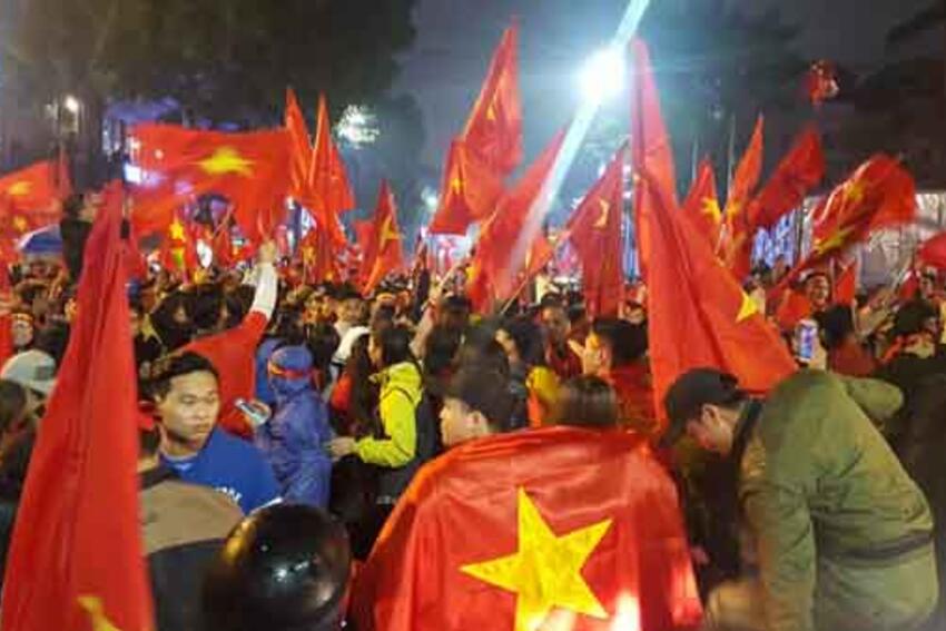 Đừng thấy cái bóng to trên tường mà tưởng mình vĩ đại