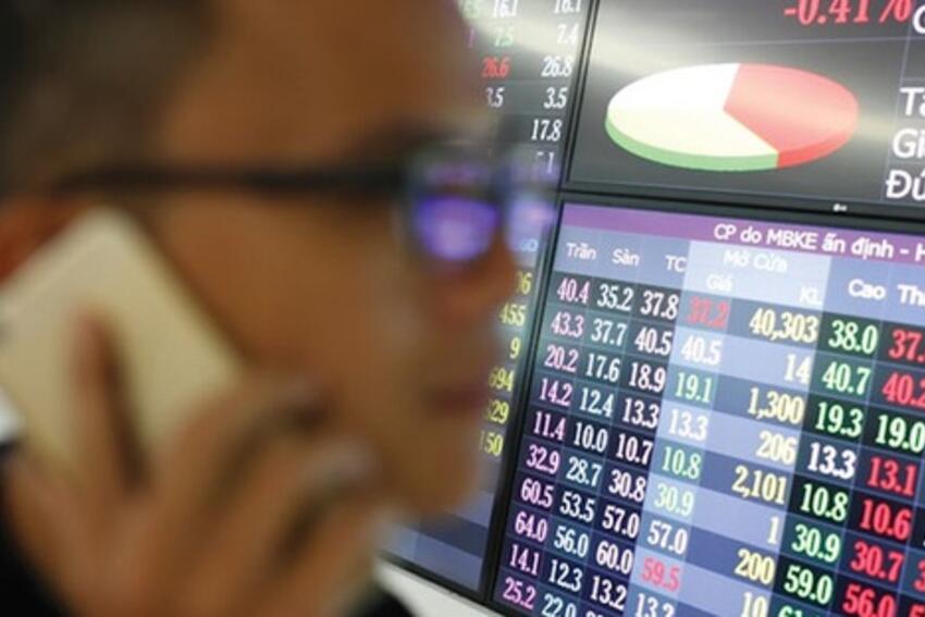 Thời “cổ phiếu trà đá” lên ngôi!