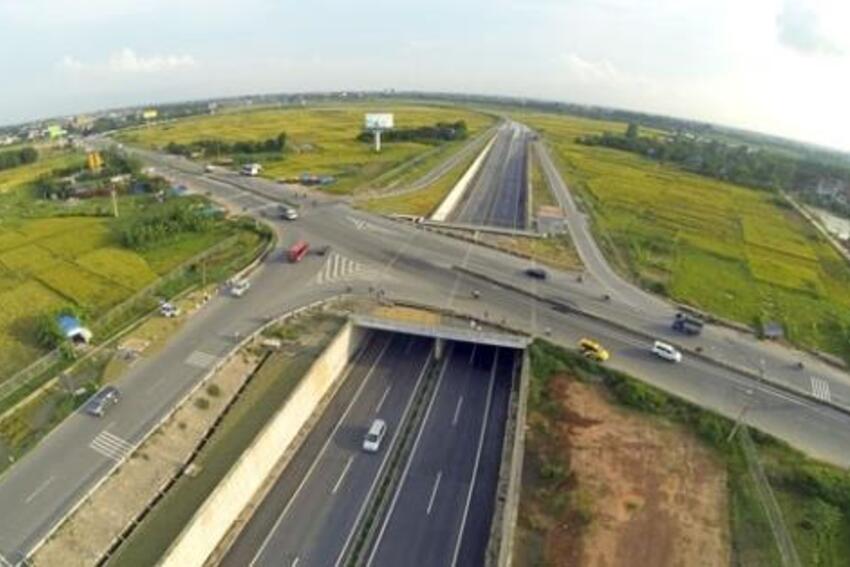 230.000 tỷ xây đường bộ cao tốc Bắc-Nam: Cân nhắc nợ công
