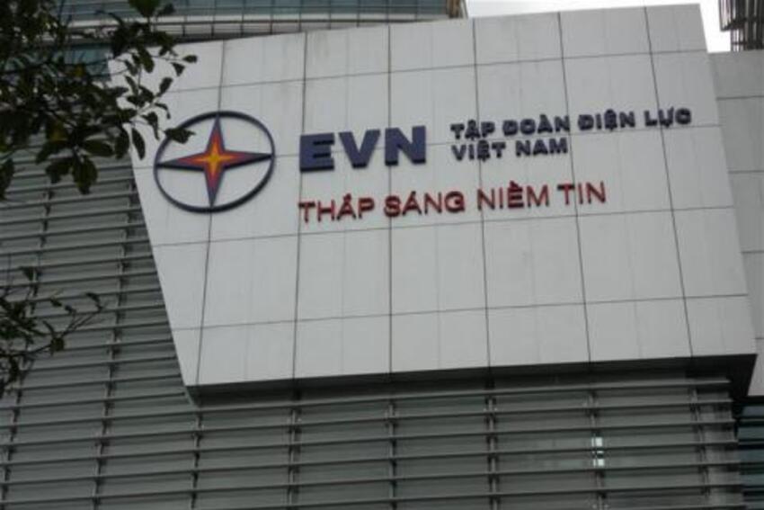 Được vinh danh tiết kiệm nhất, EVN trả lương khủng cho sếp
