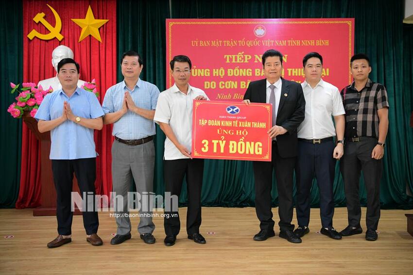 Tập đoàn Kinh tế Xuân Thành ủng hộ 3 tỷ đồng cho đồng bào bị thiệt hại do cơn bão số 3 gây ra