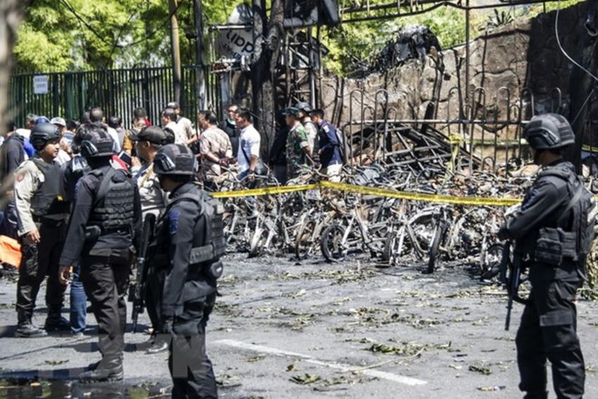 Các thủ phạm đánh bom nhà thờ ở Indonesia xuất thân cùng một gia đình