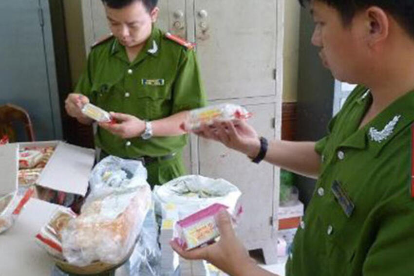 Bánh Trung thu nhái thương hiệu bán giá rẻ liệu có an toàn thực phẩm?