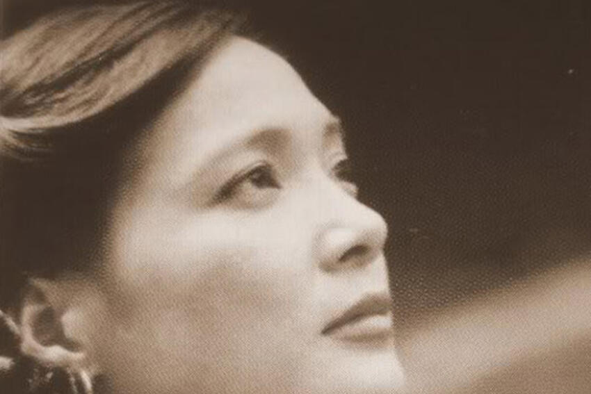 Hướng tới ngày Quốc tế Phụ nữ: “Lê Khanh đẹp như một biểu tượng của sân khấu”