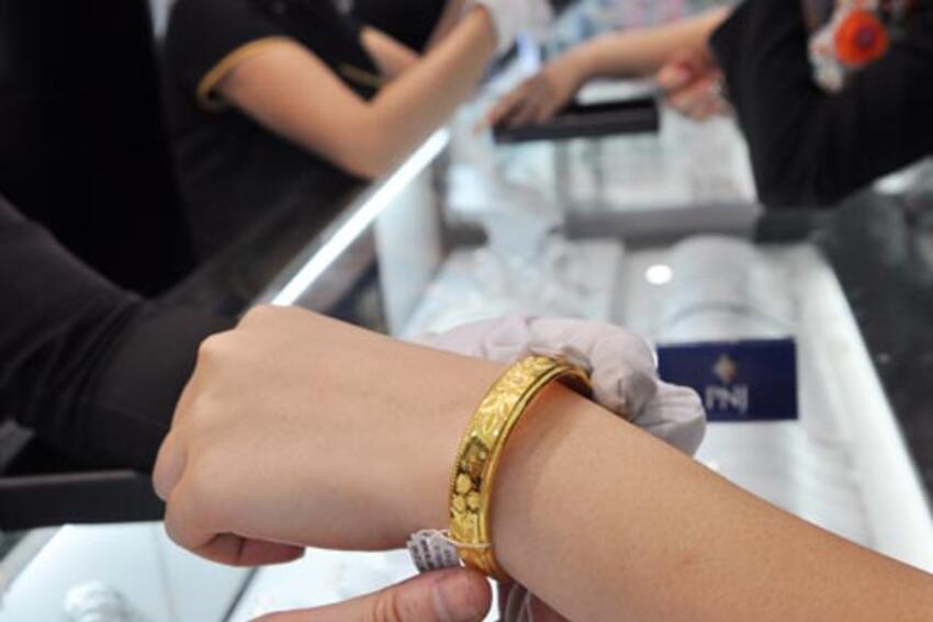 Giá vàng hôm nay 29/2: Giá vàng SJC giảm nhẹ