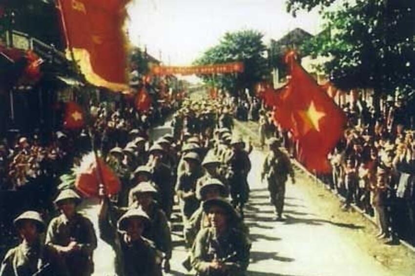 “Tiến về Hà Nội" - ca khúc “kỳ lạ” nhất viết về ngày Giải phóng Thủ đô