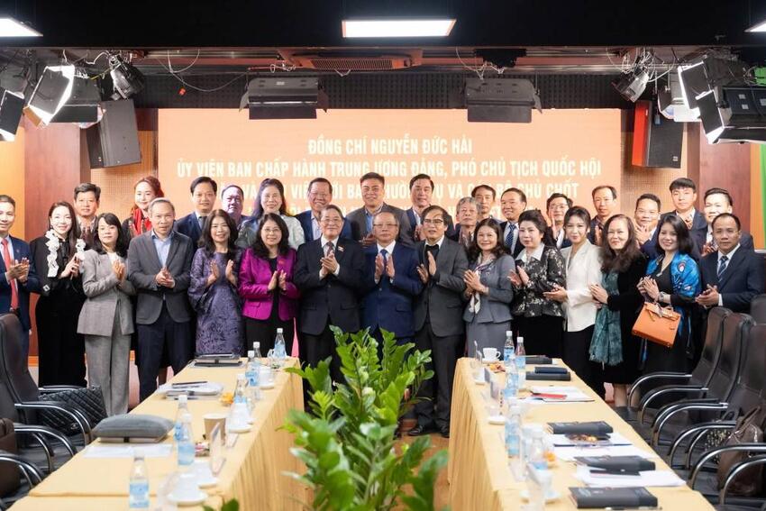 Đồng chí Nguyễn Đức Hải - Phó Chủ tịch Quốc hội thăm và làm việc với Ban Thường vụ và cán bộ chủ chốt VINASME