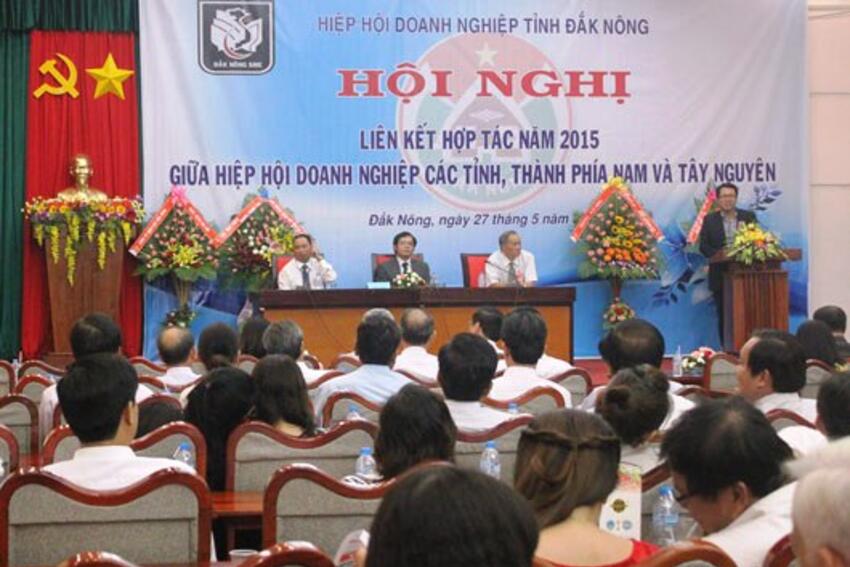 Link Conference 2015 collaboration between business associations of the provinces and cities of the South and Highland