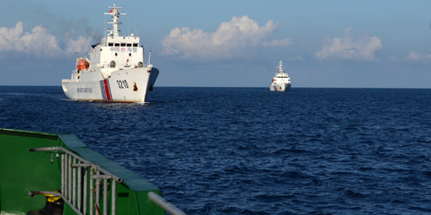 Trung Quốc; TQ; giàn khoan; ngư dân; Hoàng Sa; vòi rồng; tấn công; kiểm ngư; cảnh sát biển Trung Quốc; TQ; giàn khoan; ngư dân; Hoàng Sa; vòi rồng; tấn công; kiểm ngư; cảnh sát biển