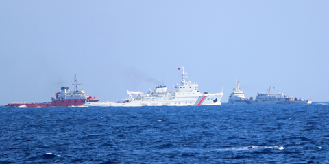 Trung Quốc; TQ; giàn khoan; ngư dân; Hoàng Sa; vòi rồng; tấn công; kiểm ngư; cảnh sát biển Trung Quốc; TQ; giàn khoan; ngư dân; Hoàng Sa; vòi rồng; tấn công; kiểm ngư; cảnh sát biển