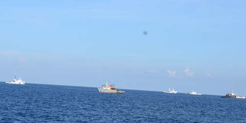 Trung Quốc; TQ; giàn khoan; ngư dân; Hoàng Sa; vòi rồng; tấn công; kiểm ngư; cảnh sát biển Trung Quốc; TQ; giàn khoan; ngư dân; Hoàng Sa; vòi rồng; tấn công; kiểm ngư; cảnh sát biển