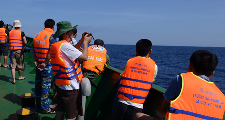 Trung Quốc; TQ; giàn khoan; ngư dân; Hoàng Sa; vòi rồng; tấn công; kiểm ngư; cảnh sát biển Trung Quốc; TQ; giàn khoan; ngư dân; Hoàng Sa; vòi rồng; tấn công; kiểm ngư; cảnh sát biển