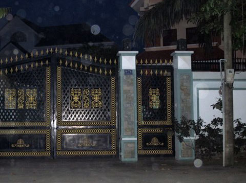 trộm, quan-chức, tiền, vàng, tiền-tỷ, lộ, ăn-cắp, tội-phạm, tòa, tham-nhũng, ông-lớn trộm, quan-chức, tiền, vàng, tiền-tỷ, lộ, ăn-cắp, tội-phạm, tòa, tham-nhũng, ông-lớn