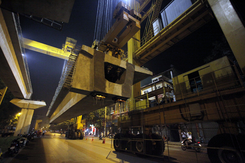 nửa đêm, lắp đặt, cẩu trục, đường sắt trên cao, Cát Linh - Hà Đông nửa đêm, lắp đặt, cẩu trục, đường sắt trên cao, Cát Linh - Hà Đông