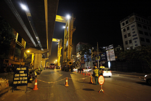 nửa đêm, lắp đặt, cẩu trục, đường sắt trên cao, Cát Linh - Hà Đông nửa đêm, lắp đặt, cẩu trục, đường sắt trên cao, Cát Linh - Hà Đông