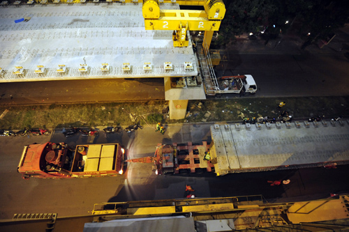 nửa đêm, lắp đặt, cẩu trục, đường sắt trên cao, Cát Linh - Hà Đông nửa đêm, lắp đặt, cẩu trục, đường sắt trên cao, Cát Linh - Hà Đông