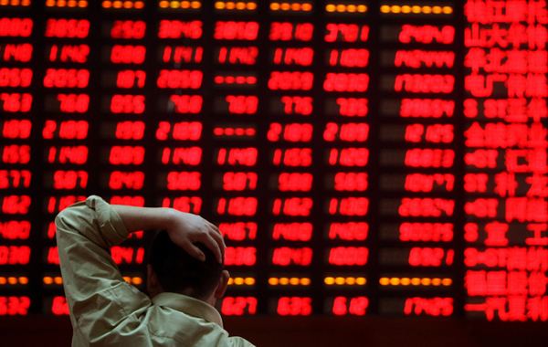 chứng khoán, chứng khoán TQ,  đà lao dốc của chứng khoán, thị trường, khủng hoảng, nhà đầu tư, đỏ sàn, tiền tệ, tài chính, doanh nghiệp
