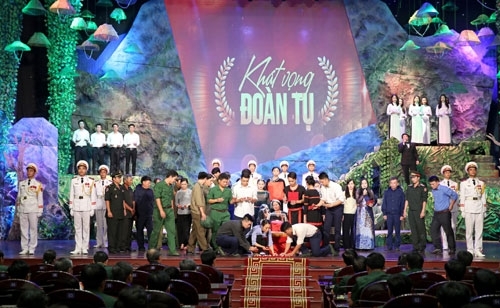 Phùng Quanh Thanh; QĐND; Phùng Quanh Thanh; QĐND;