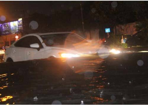 sài gòn, ngập, vật vã sài gòn, ngập, vật vã