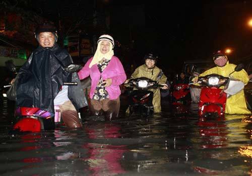 sài gòn, ngập, vật vã sài gòn, ngập, vật vã