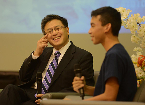 Đan đã mời được Bộ trưởng Tài chính của bang California ông John Chiang đến câu lạc bộ của mình để trao đổi kinh nghiệm về việc quản lý tài chính