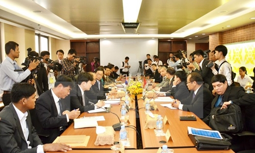 viet-nam-campuchia-hop-ban-ve-cam-moc-bien-gioi