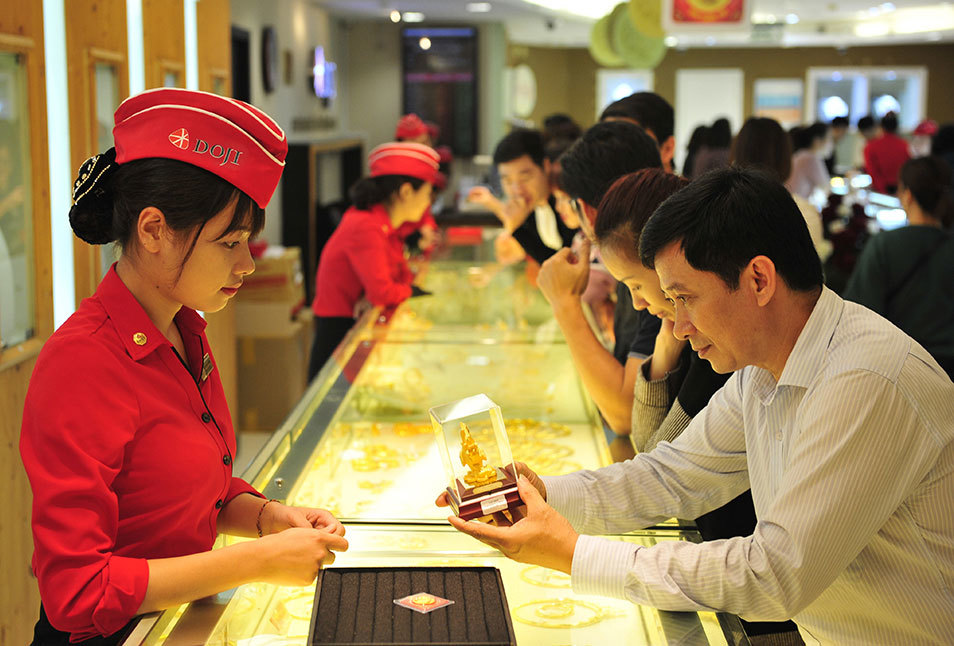 Giá vàng hôm nay 6/2: Ngày vía Thần tài, vàng tăng vượt đỉnh Giá vàng hôm nay 6/2: Ngày vía Thần tài, vàng tăng vượt đỉnh