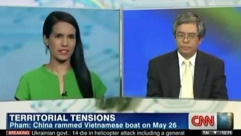 Thứ trưởng Phạm Quang Vinh trả lời phỏng vấn trên CNN - Ảnh: CNN