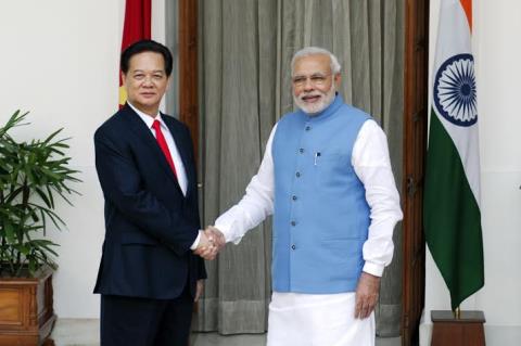 hủ tướng Chính phủ Nguyễn Tấn Dũng chụp ảnh chung Thủ tướng Ấn Độ Narendra Modi.