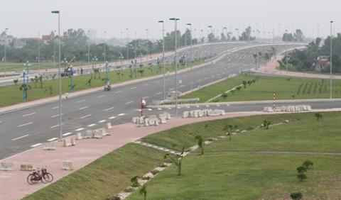 Đường mang tên Đại tướng Võ Nguyên Giáp nhìn từ hướng cầu Nhật Tân.