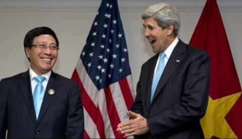 Phó Thủ tướng kiêm Bộ trưởng Ngoại giao Phạm Bình Minh và Ngoại trưởng Mỹ John Kerry.