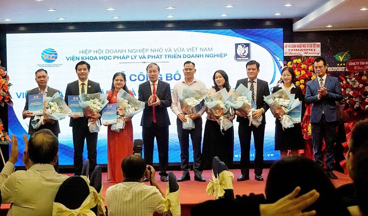 Ra mắt các thành viên Hội đồng Cố Vấn Ra mắt các thành viên Hội đồng Cố Vấn